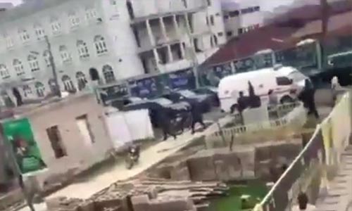 Hoodlums attack Adeleke’s convoy in Osogbo 1 ADELEKE